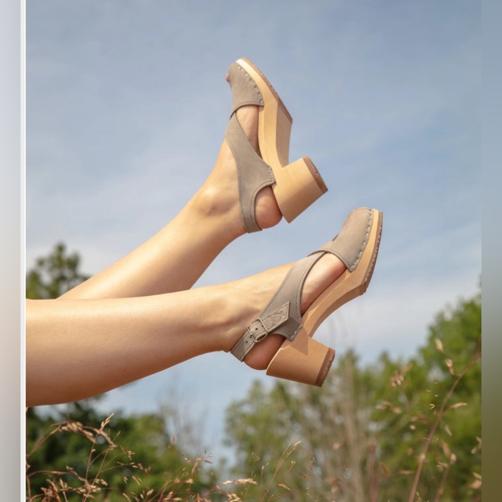 sandgrens crossed clog sandal